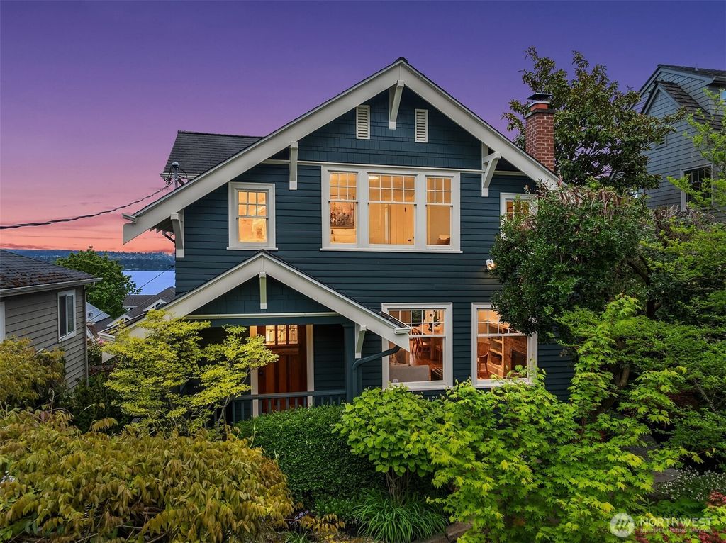 Photo of 1516 37th Avenue, Seattle, WA 98122 (MLS # 2377448)