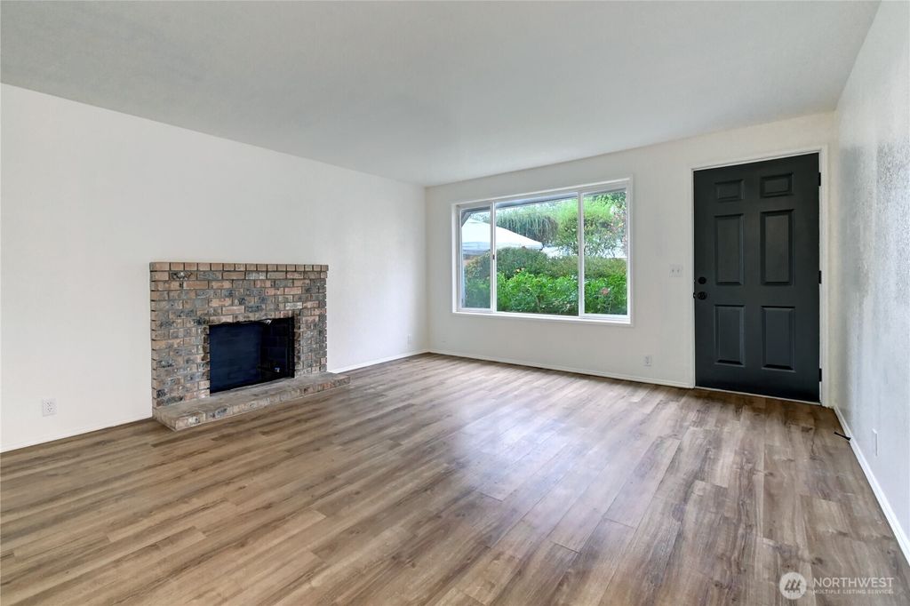 Photo of 2312 117th Place SW, Everett, WA 98204 (MLS # 2456361)