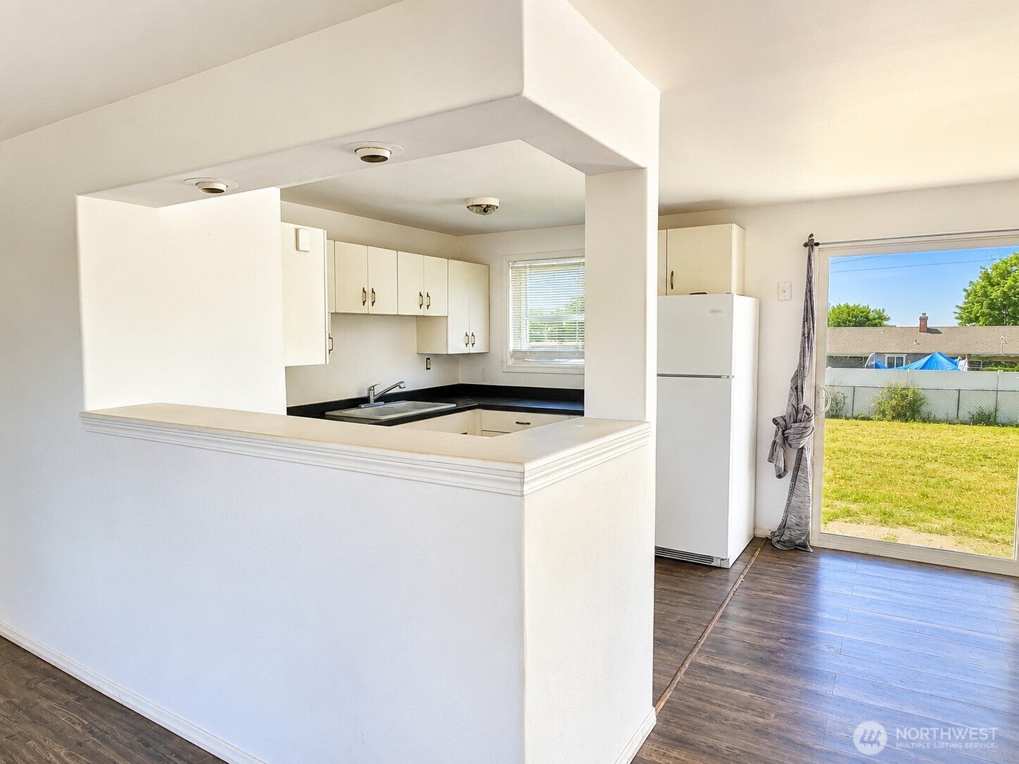 728 S Grand Drive