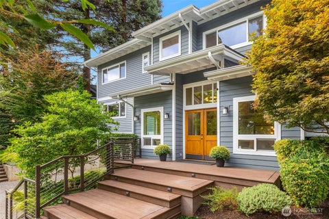 Photo of 7803 89th Place SE, Mercer Island, WA 98040 (MLS # 2582245)