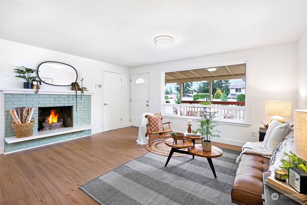 Photo of 16942 SE 144th Street, Renton, WA 98059 (MLS # 2192881)