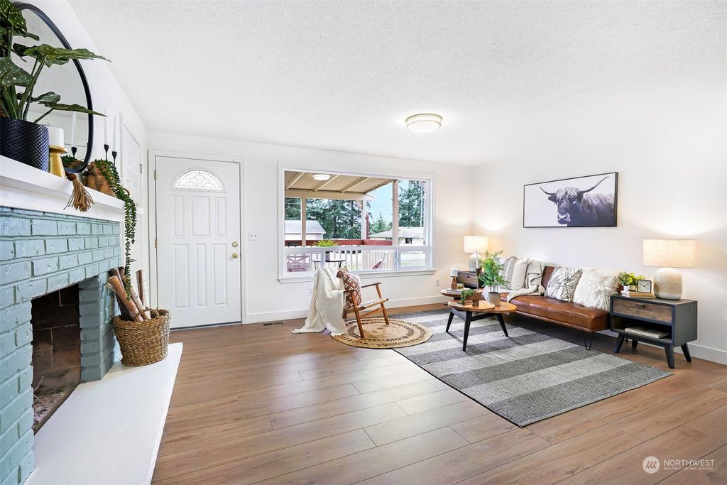 Photo of 16942 SE 144th Street, Renton, WA 98059 (MLS # 2192881)