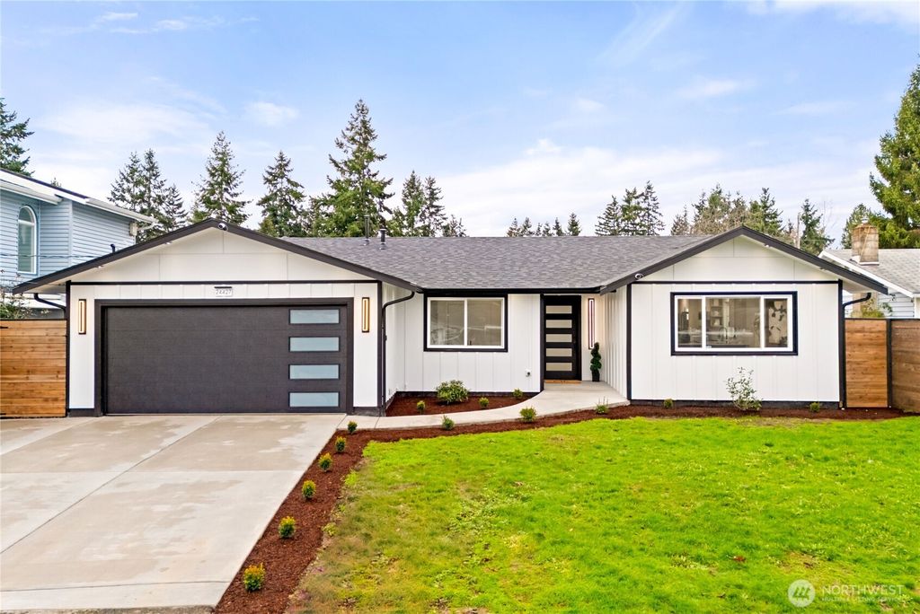 Photo of 24427 14th Avenue S, Des Moines, WA 98198 (MLS # 2460579)