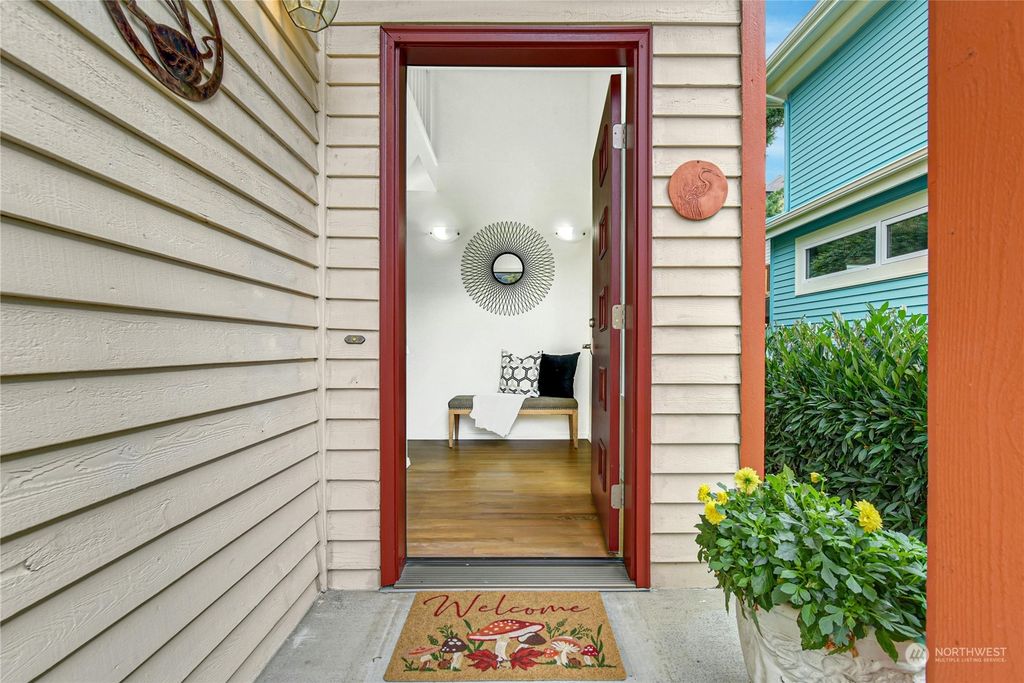 Photo of 1310 N 41st Street #B, Seattle, WA 98103 (MLS # 2286144)