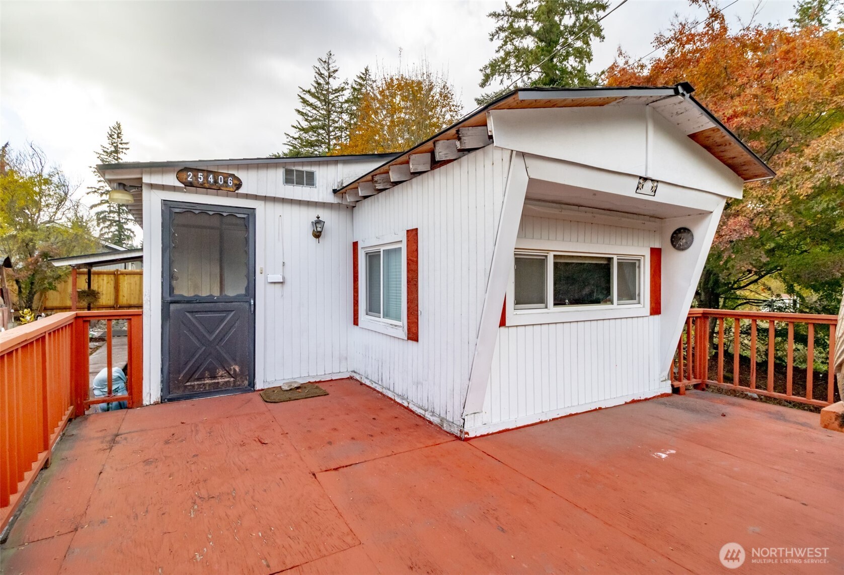 25406 E 37th Avenue E