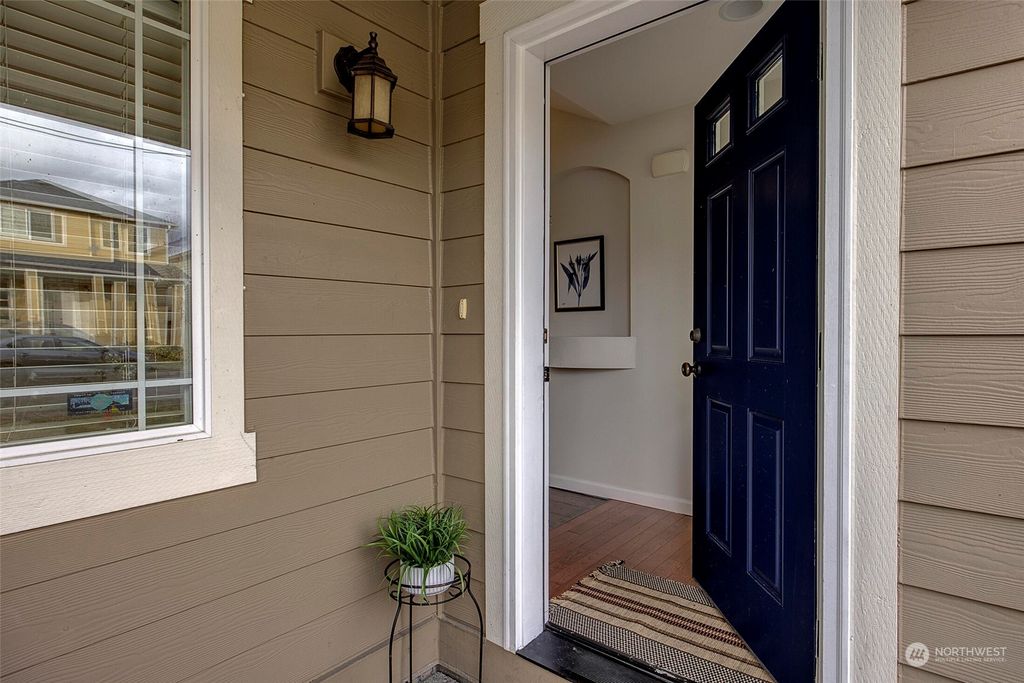 Photo of 351 Field Place NE, Renton, WA 98059 (MLS # 2039184)