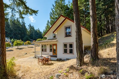 Photo of 68 Sylvan Cove West, Decatur Island, WA 98221 (MLS # 2495781)