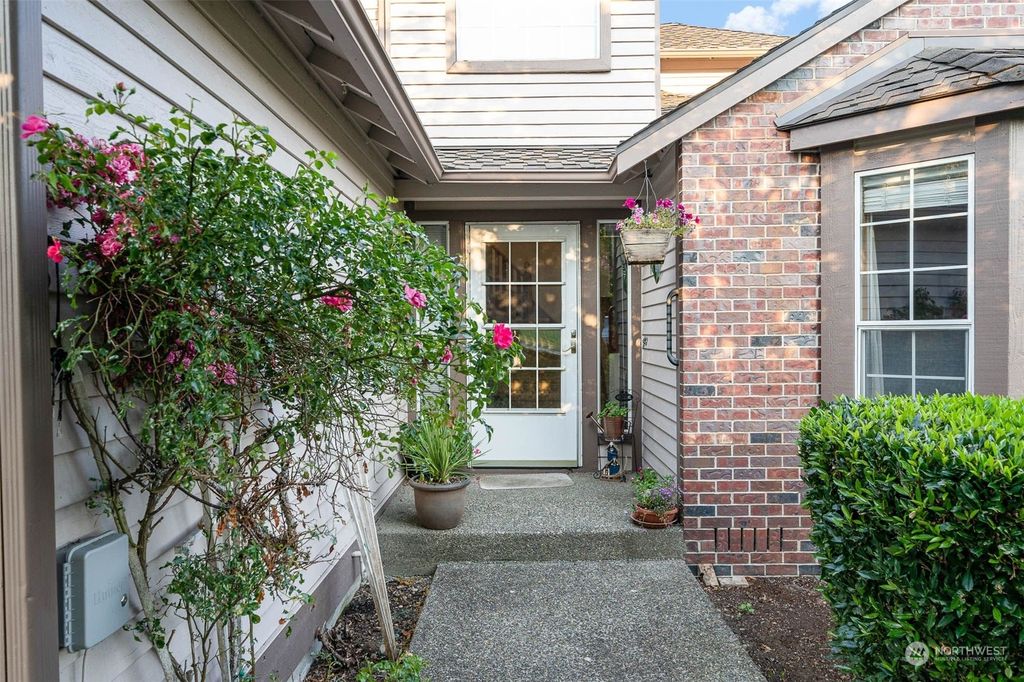 Photo of 21434 129th Place SE, Kent, WA 98031 (MLS # 2019903)