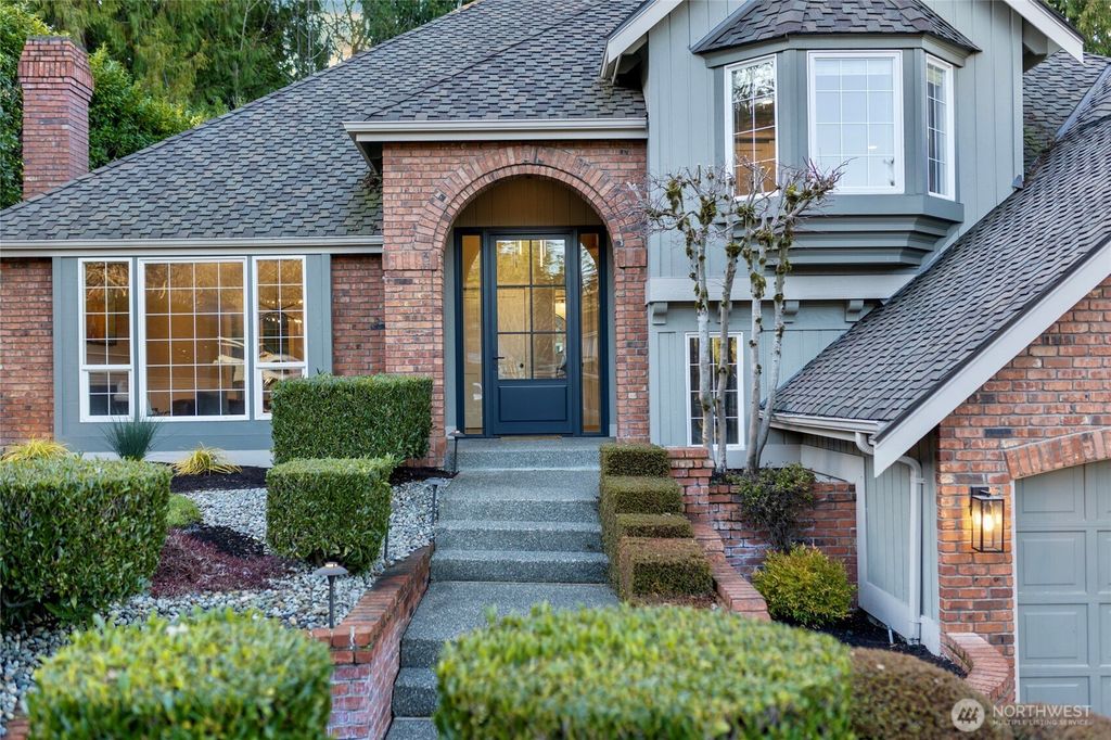 Photo of 1610 Brookmonte Drive SE, Puyallup, WA 98372 (MLS # 2472048)