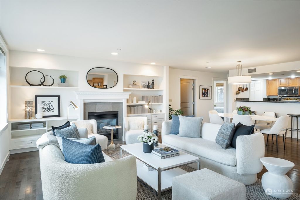 Photo of 1909 10th Avenue W #402, Seattle, WA 98119 (MLS # 2325408)