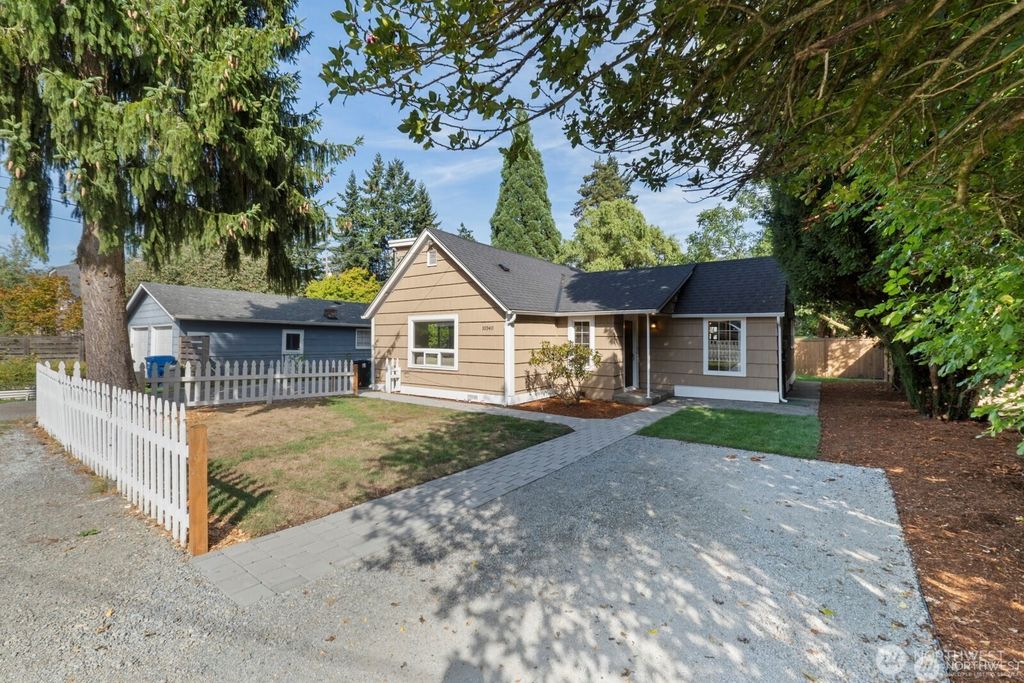 Photo of 10340 39th Avenue NE, Seattle, WA 98125 (MLS # 2443735)