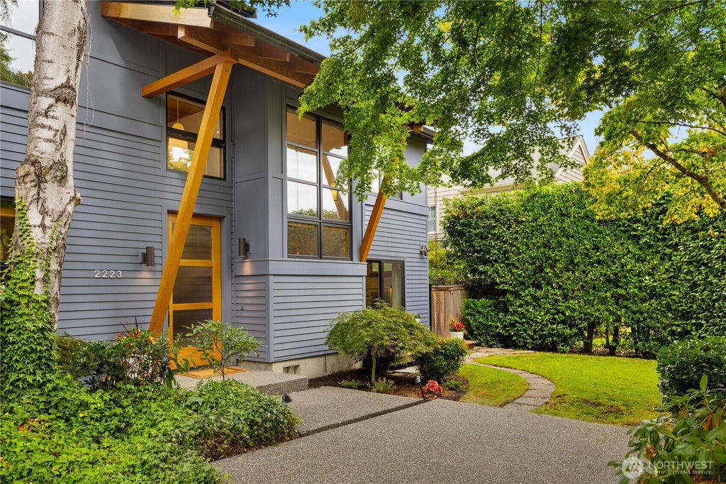 Photo of 2223 39th Avenue E, Seattle, WA 98112 (MLS # 2576260)