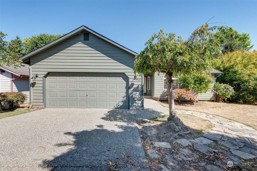 Photo of 7105 69th Place NE, Marysville, WA 98270 (MLS # 2156446)