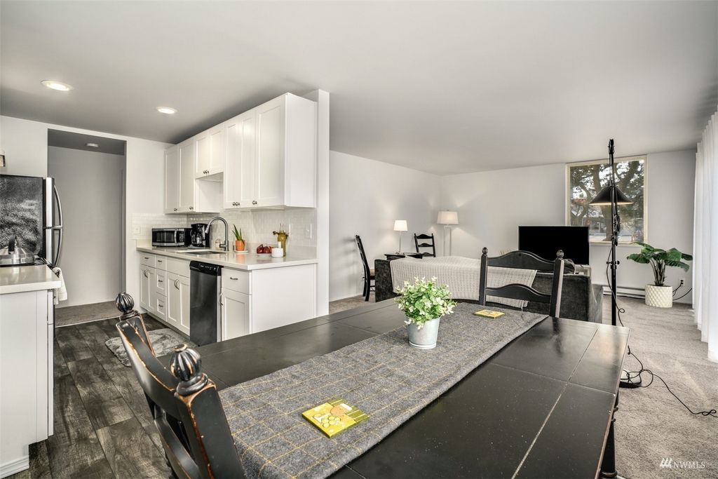 Photo of 4000 California Avenue SW, Seattle, WA 98116 (MLS # 1986177)