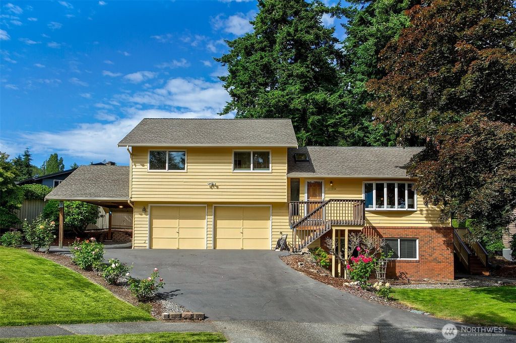 Photo of 11100 30th Place SW, Seattle, WA 98146 (MLS # 2393293)