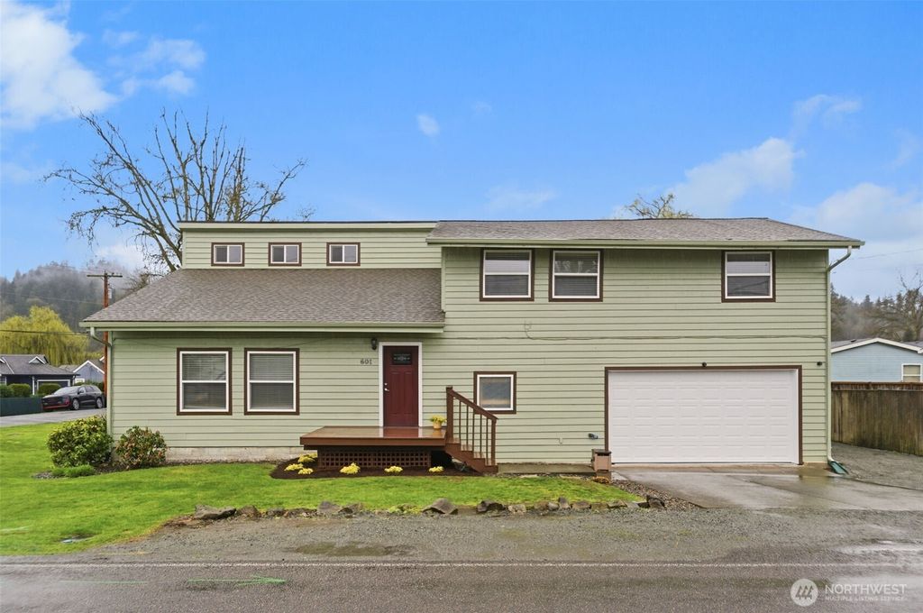 Photo of 601 Celery Avenue, Algona, WA 98001 (MLS # 2491847)