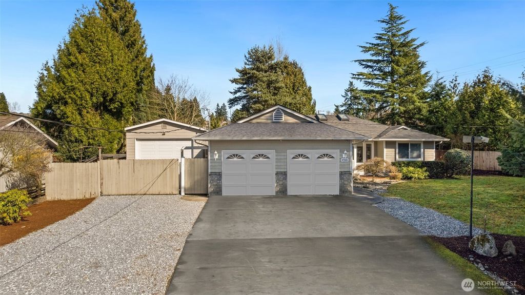 Photo of 708 Hilltop Avenue, Kent, WA 98031 (MLS # 2496095)