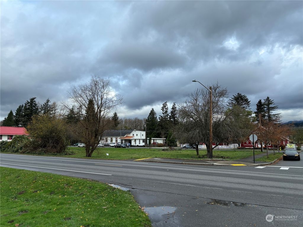 Photo of 8437 Falls Avenue SE, Snoqualmie, WA 98065 (MLS # 2309760)