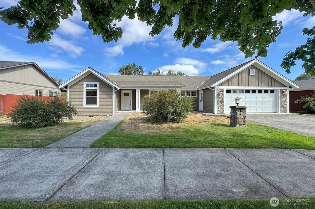 Photo of 121 Broadmoor Street, Sequim, WA 98382 (MLS # 2563672)