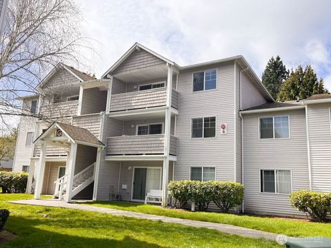 Photo of 1001 W Casino Road #G303, Everett, WA 98204 (MLS # 2499767)