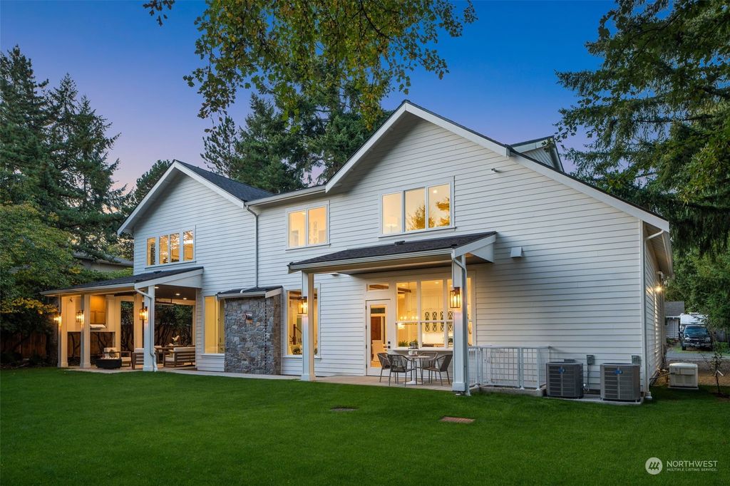 Photo of 9027 SE 60th Street, Mercer Island, WA 98040 (MLS # 2156716)