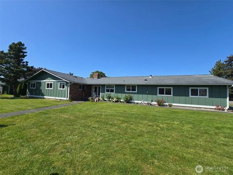 209 E 3rd Street Everson WA 98247