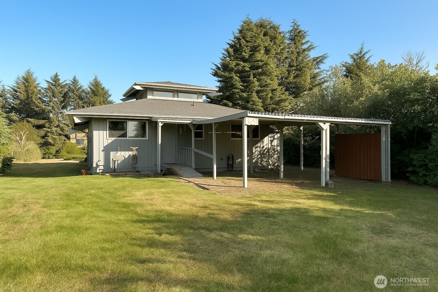 121 Tahola Street SE