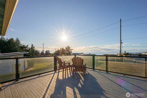 Photo of 1975 Island View Road, Oak Harbor, WA 98277 (MLS # 2447256) Photo of 1975 Island View Road, Oak Harbor, WA 98277 (MLS # 2447256)