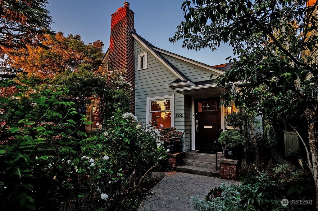 Photo of 2550 1st Avenue N, Seattle, WA 98109 (MLS # 2267983)