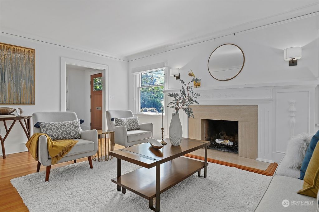 Photo of 2550 1st Avenue N, Seattle, WA 98109 (MLS # 2267983)