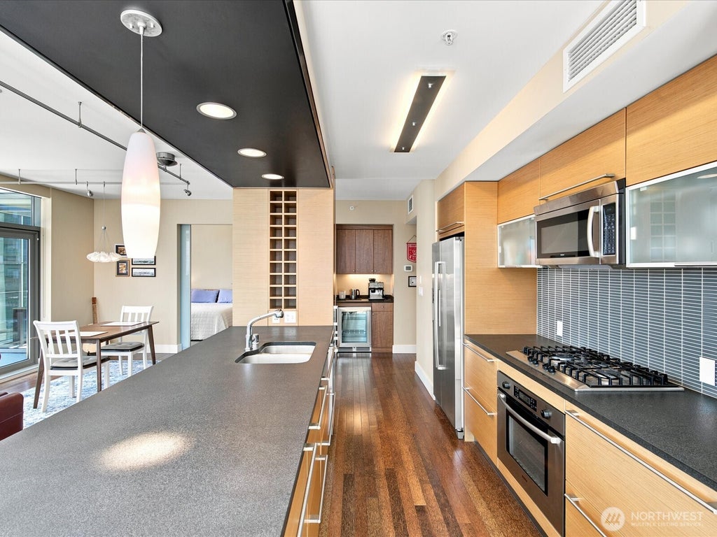 Photo of 820 Blanchard Street #1007, Seattle, WA 98121 (MLS # 2544781)