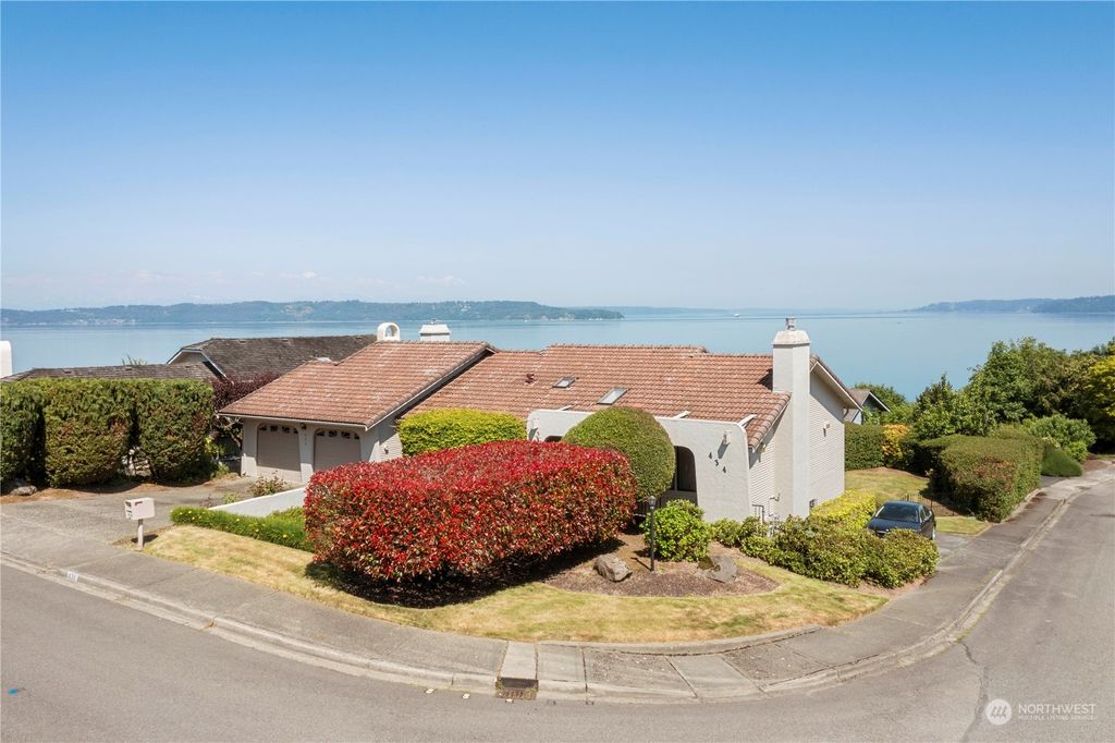 Photo of 434 S 289th Street, Federal Way, WA 98003 (MLS # 2073766)