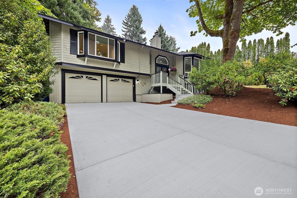 Photo of 4626 159th Avenue SE, Bellevue, WA 98006 (MLS # 2476592)