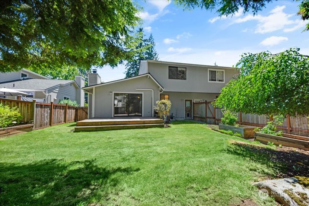 Photo of 3329 134th Place SW #B, Lynnwood, WA 98087 (MLS # 2262297)