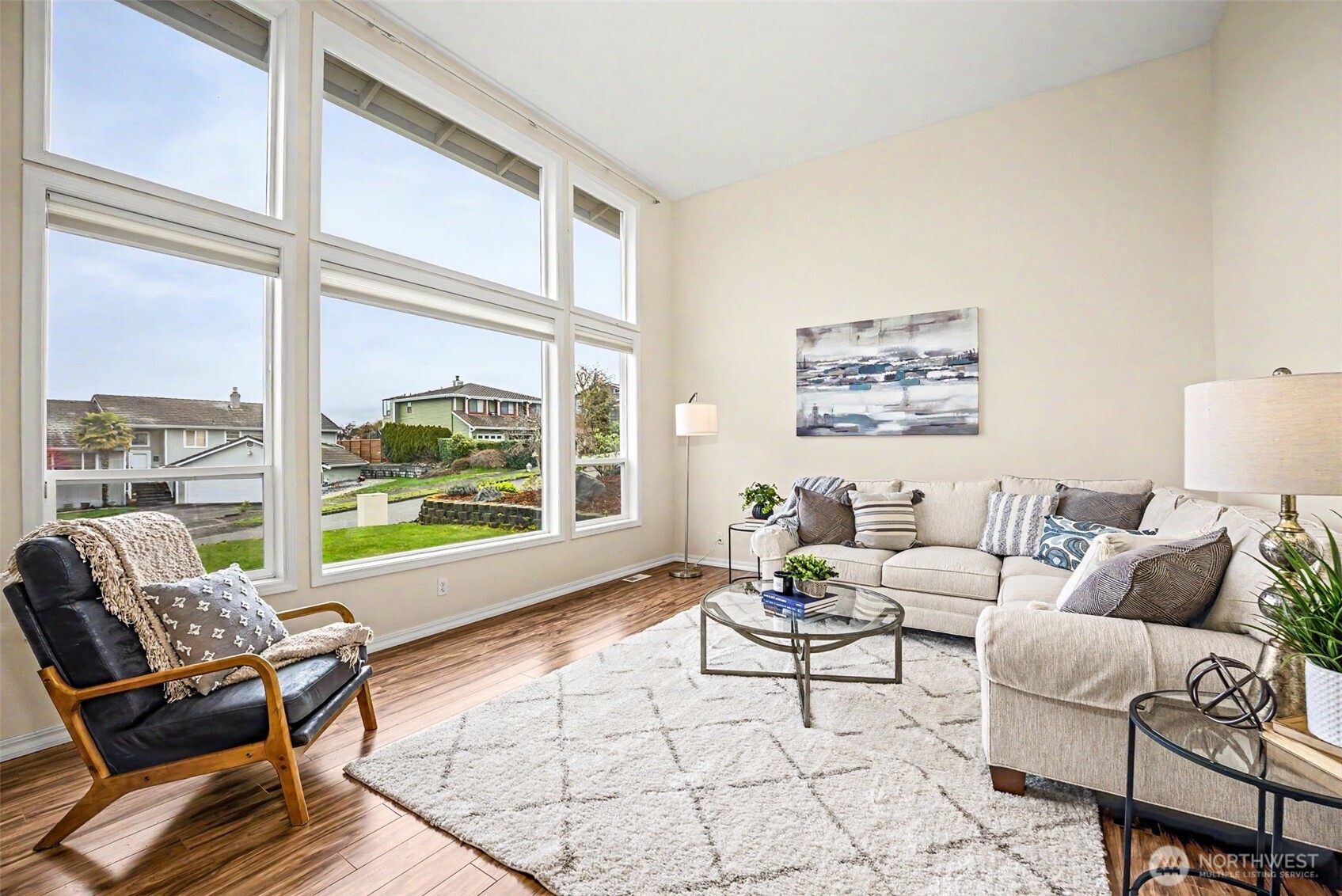 1860 Hillside Drive NE