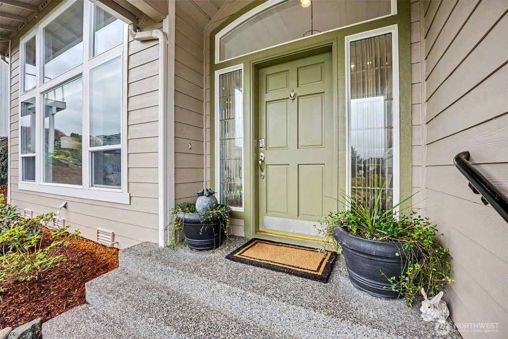 Photo of 1860 Hillside Drive NE, Tacoma, WA 98422 (MLS # 2498979)