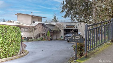 2920 76th Avenue SE Unit 105, Mercer Island, WA 98040 - MLS#: 2329367