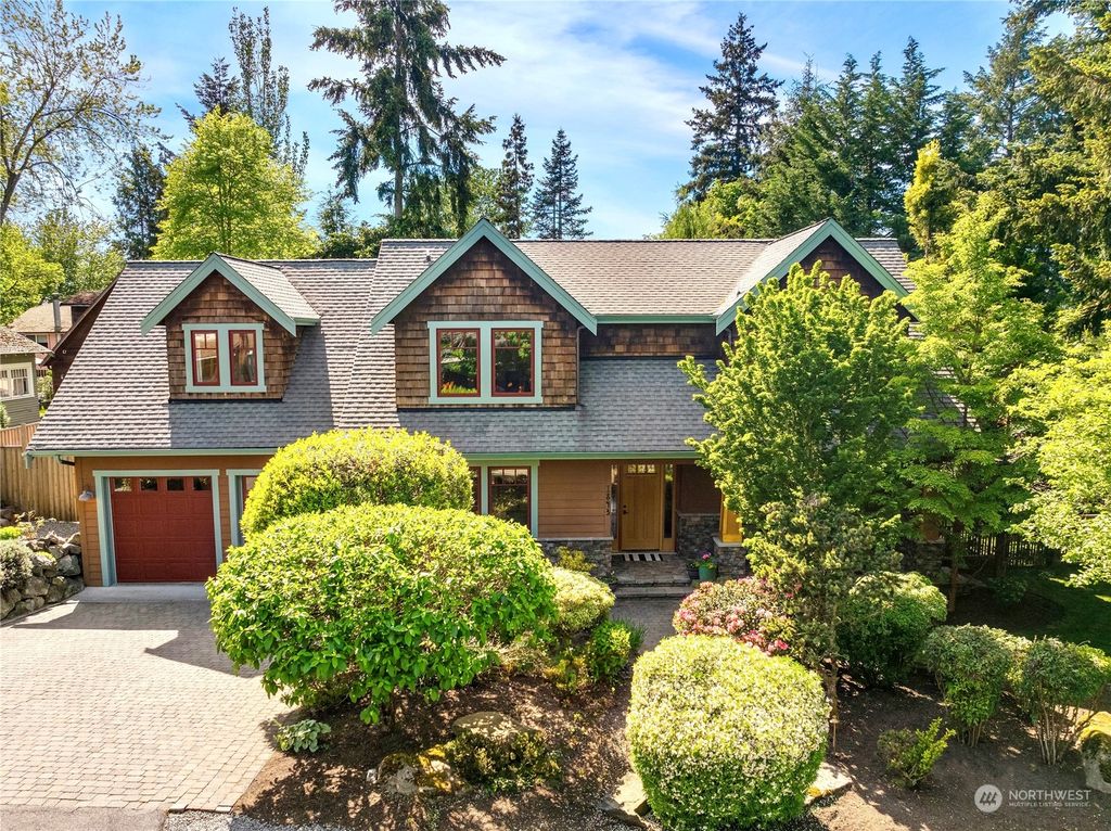 Photo of 1843 3rd Street, Kirkland, WA 98033 (MLS # 2239086)
