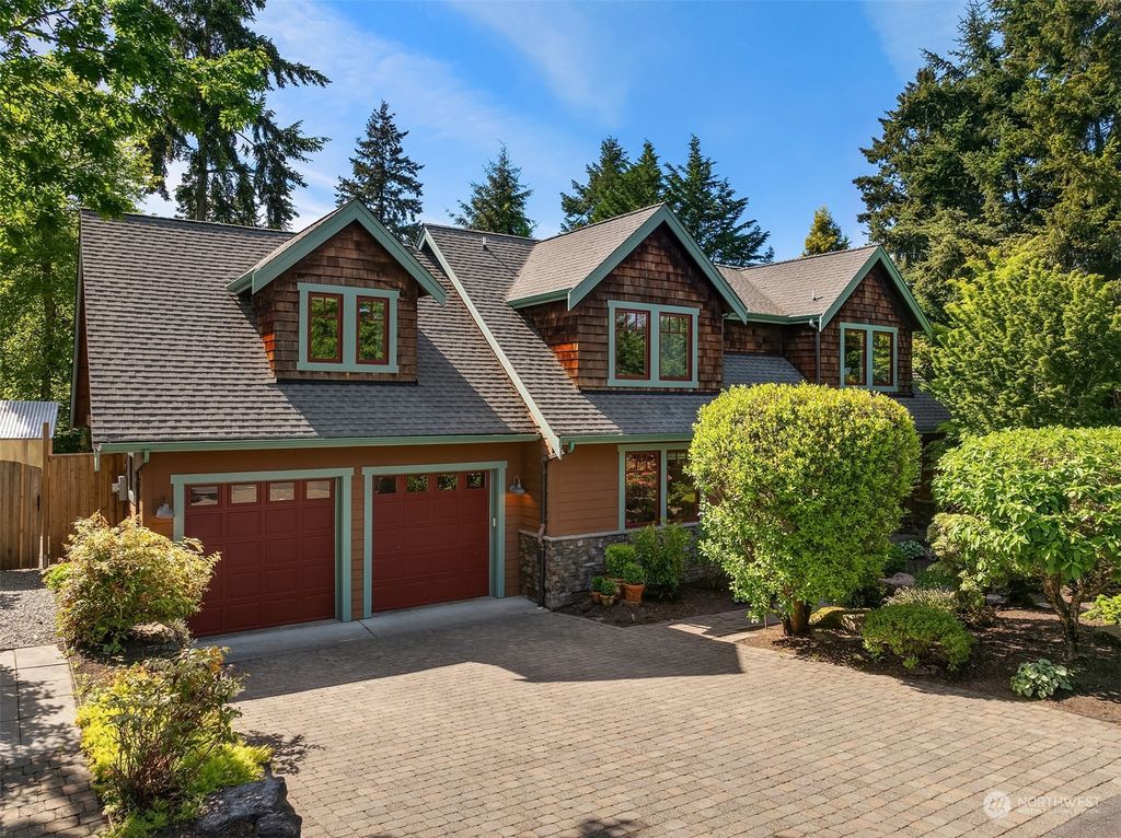 Photo of 1843 3rd Street, Kirkland, WA 98033 (MLS # 2239086)