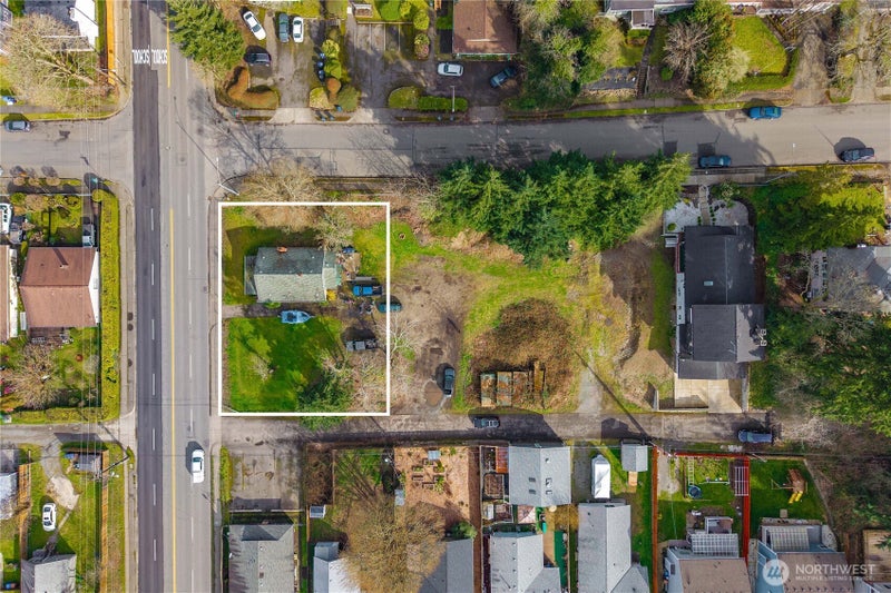 2502 S 74th Street