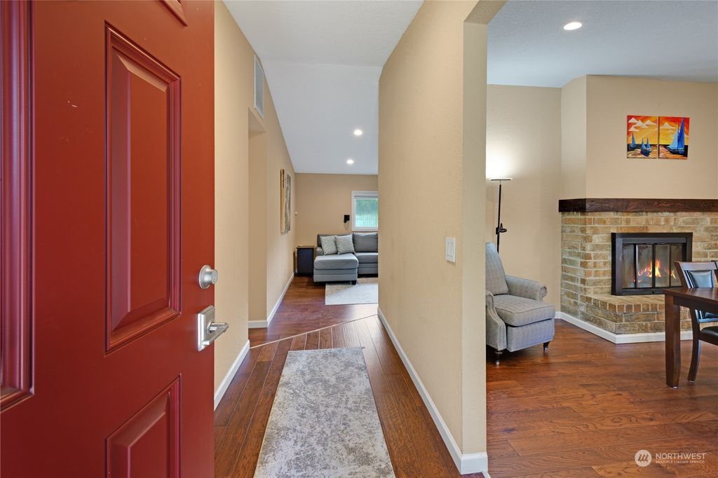 Photo of 1120 195th Street SW, Lynnwood, WA 98036 (MLS # 2058551)