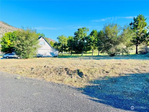 Photo of 51 Long Drive, Pateros, WA 98846 (MLS # 2147413)