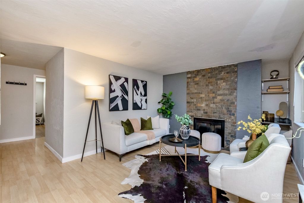 Photo of 4826 S 187th Place #D105, SeaTac, WA 98188 (MLS # 2422549)