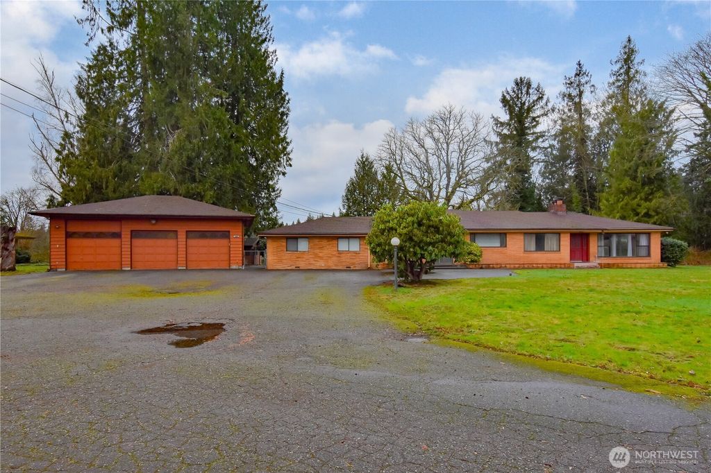 Photo of 1407 Cedar Avenue, Marysville, WA 98270 (MLS # 2466456)