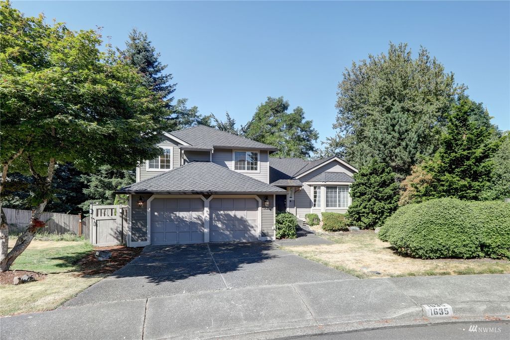 Photo of 1635 Field Place NE, Renton, WA 98059 (MLS # 1994297)