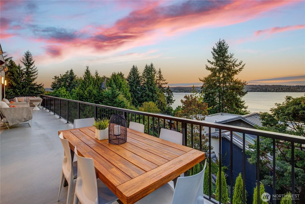 Photo of 6950 SE Maker Street, Mercer Island, WA 98040 (MLS # 2375868)