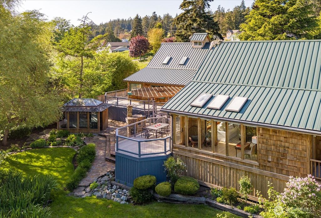 Photo of 195 Perry Drive, Coupeville, WA 98239 (MLS # 2505343)