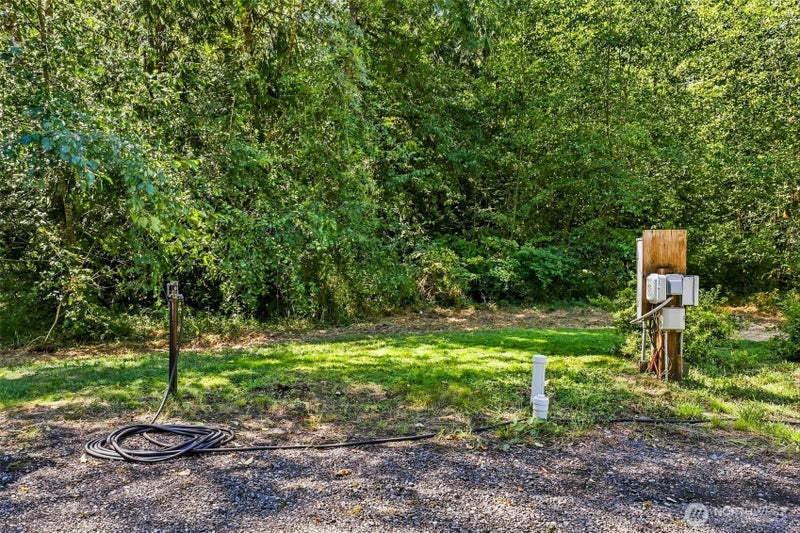 2011 35th Lane NE