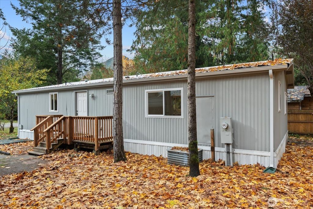 Photo of 64458 180th Street, Gold Bar, WA 98251 (MLS # 2452644)