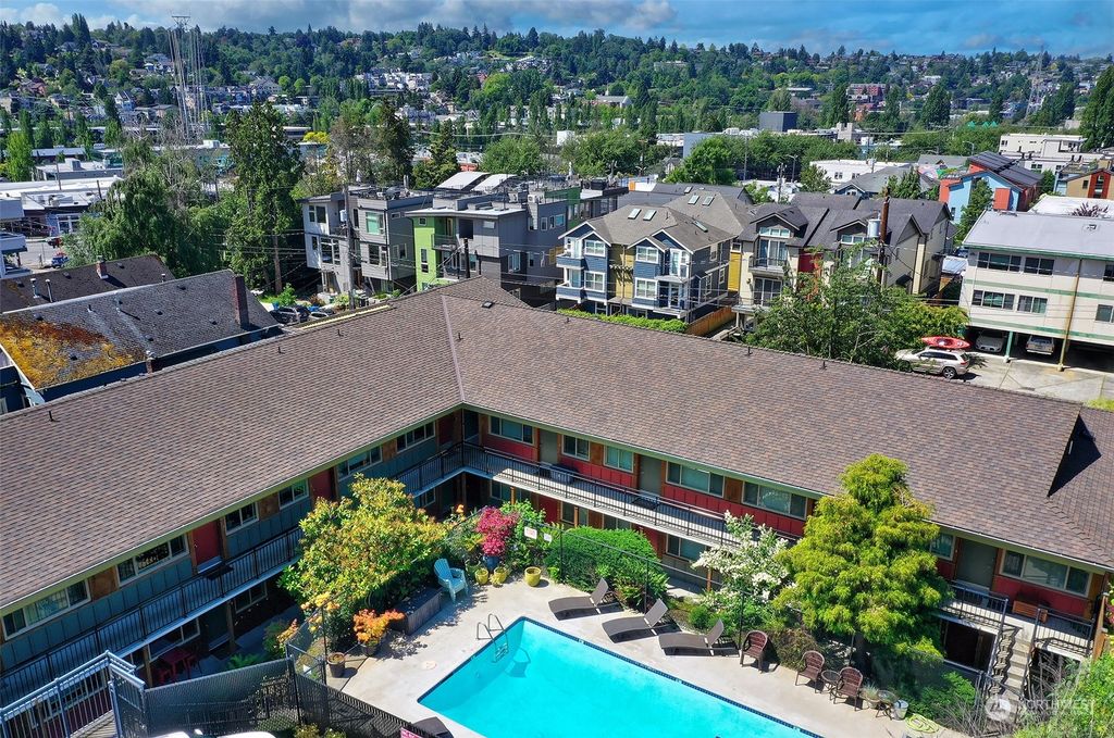 Photo of 3636 Evanston Avenue N #4, Seattle, WA 98103 (MLS # 2067211)